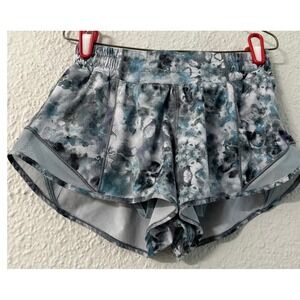 Lululemon Hotty Hot Lined Short 2.5 Blue Floral Watercolor Size 4